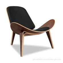 Wegner Shell bent wood lounge chair